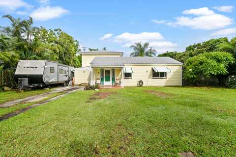 605 SE Dolphin Drive, Stuart, FL 34996