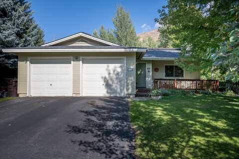 1330 Blue Lake Dr, Hailey, ID 83333