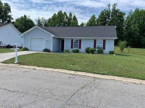 2725 Chestnut Heights Road, Winston Salem, NC 27107