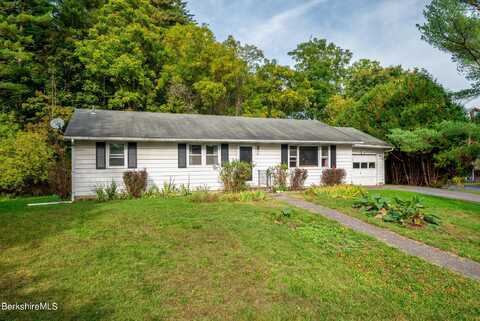 4 Thornliebank Rd, Williamstown, MA 01267