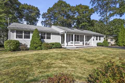 77 Striper Lane, East Falmouth, MA 02536