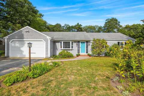 16 Washington Bursley Way, Centerville, MA 02632