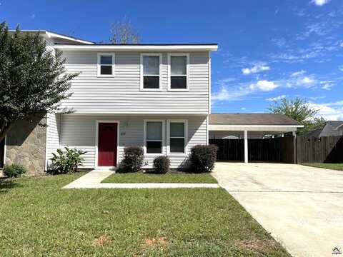 620 Maplewood, Bonaire, GA 31005