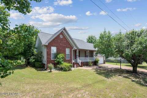 17 Plantation Drive, Lexington, TN 38351