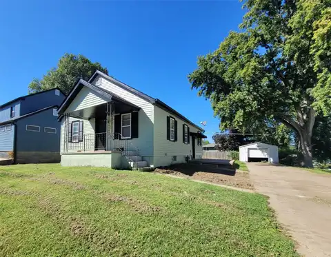 813 E Main Street, Knoxville, IA 50138