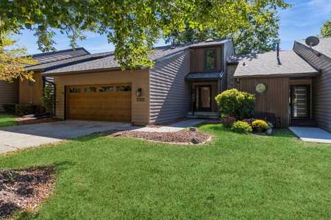 4902 Cedar Drive, West Des Moines, IA 50266