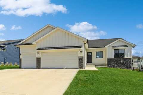 2645 Avalon Drive, Waukee, IA 50263