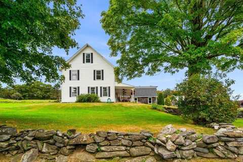 45A Maple Ln, Petersham, MA 01366