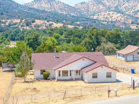 7115 Live Oak Drive, Sanger, CA 93657