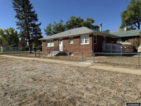 320 S 2nd St E, Riverton, WY 82501