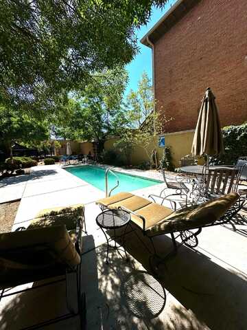 400 CENTRAL Avenue SE, Albuquerque, NM 87102