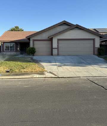 3327 Desert Cloud Avenue, Rosamond, CA 93560