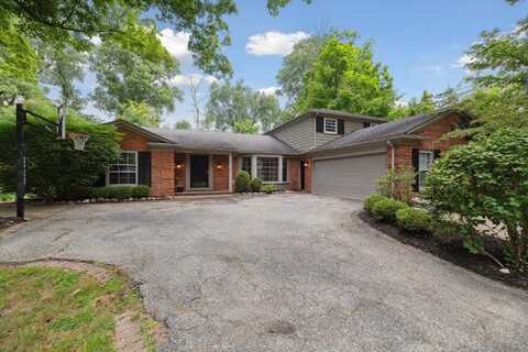 22596 King Richard Court, Beverly Hills, MI 48025