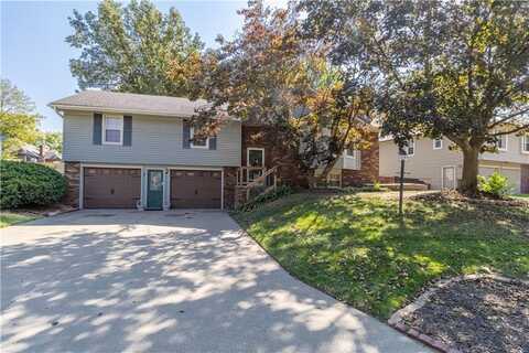 4922 Woodfield Drive, Saint Joseph, MO 64506