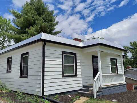 1404 N COALTER ST, STAUNTON, VA 24401