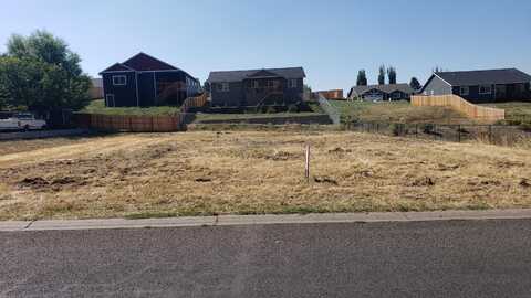 Glenridge Way, Klamath Falls, OR 97603