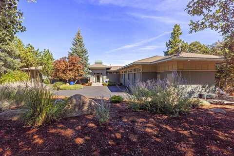 10109 Cinnamon Teal Drive, Klamath Falls, OR 97601