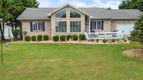 3621 Blue Byrd Lane, Kodak, TN 37764