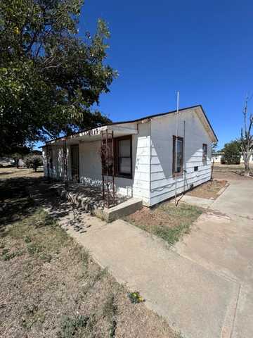 1419 10th Street, Ralls, TX 79357