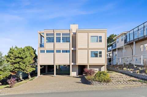 1851 NE 67th Street, Lincoln City, OR 97367