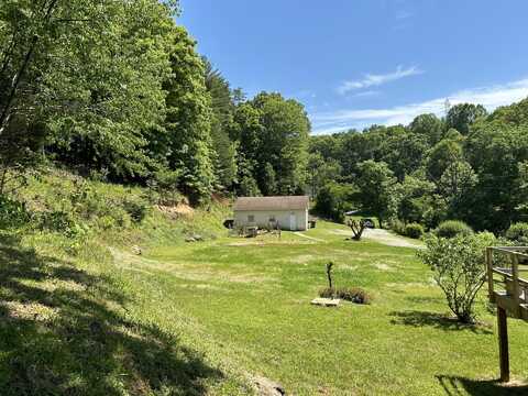 5327 Yellow Mountain RD, Roanoke, VA 24014