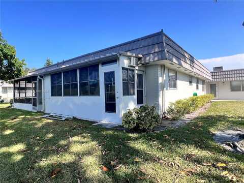 8 Valencia, Delray Beach, FL 33446