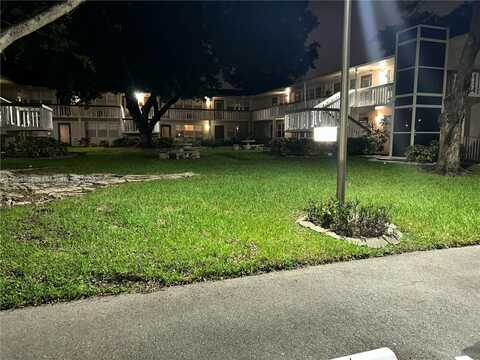 219 Farnham J, Deerfield Beach, FL 33442