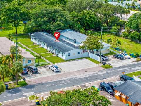 711 SW 10th St, Dania Beach, FL 33004