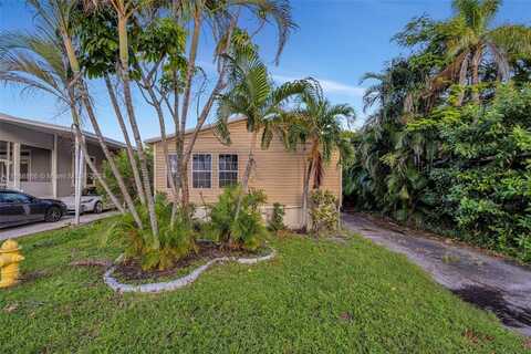 5460 SW 27th Ter, Dania Beach, FL 33312