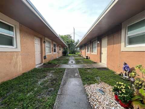 3028 NW 2nd St, Pompano Beach, FL 33069