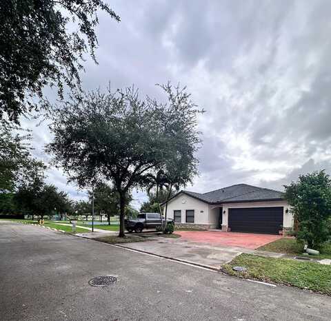 8909 NW 169th Ter, Miami Lakes, FL 33018