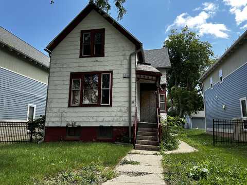 2736 N 6th St, Milwaukee, WI 53212