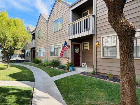 170 Gibson DR 25, HOLLISTER, CA 95023