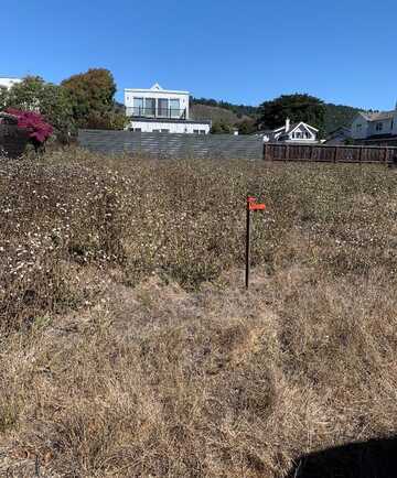 2845 Alameda AVE, HALF MOON BAY, CA 94019