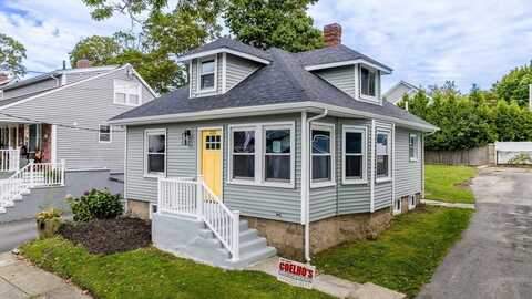 225 Chavenson St, Fall River, MA 02723