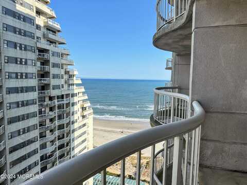 3101 Boardwalk, Atlantic City, NJ 08401