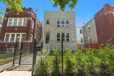 4853 W Nelson Street, Chicago, IL 60641