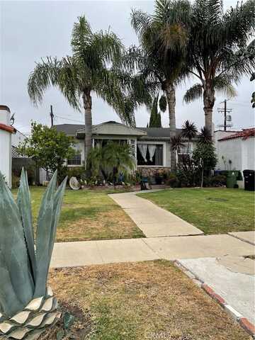 7221 S Hobart Boulevard, Los Angeles, CA 90047