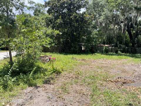 3121 CARTER Lane, Palatka, FL 32177