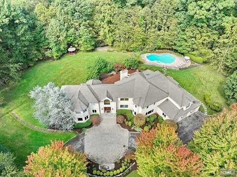 101 Kenwood Drive, Woodcliff Lake, NJ 07677