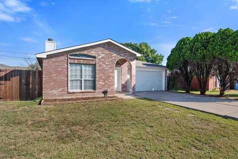 935 Packard Drive, Arlington, TX 76001