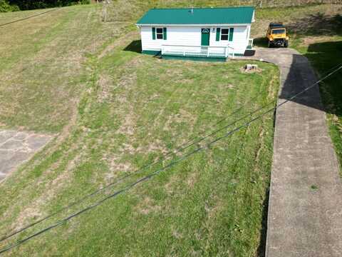 293 Arnoldsburg Road, Spencer, WV 25276