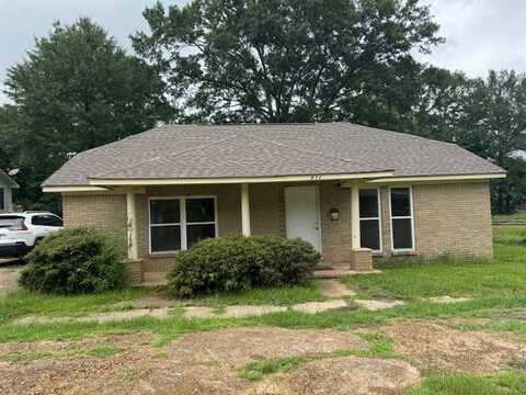 211 Greensboro St, Winona, MS 38967