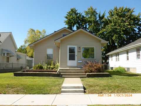 2365 32ND Street, Moline, IL 61265