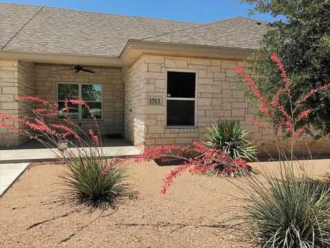 1513 Club Dr, Midland, TX 79701