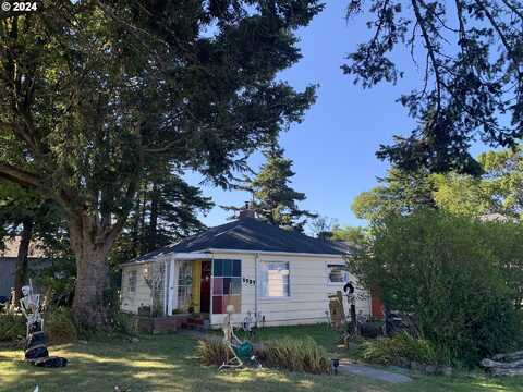 1737 OREGON ST, Port Orford, OR 97465