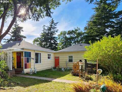 1737 OREGON ST, Port Orford, OR 97465