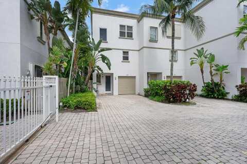 717 SW 4th Avenue, Fort Lauderdale, FL 33315