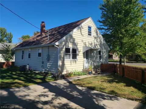 1005 27th Avenue N, Saint Cloud, MN 56303