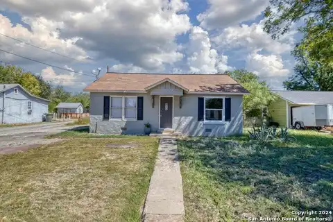 506 S HIGH ST, Uvalde, TX 78801